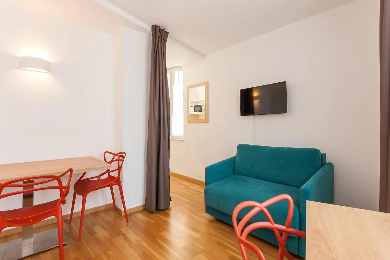 *** Апарт-отель Residhotel Vieux Port Марсель Франция